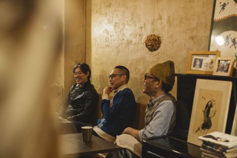 噂の存在となった「カフェさらさ」。独立組OB3人が振り返る、00年前後の「共犯関係」