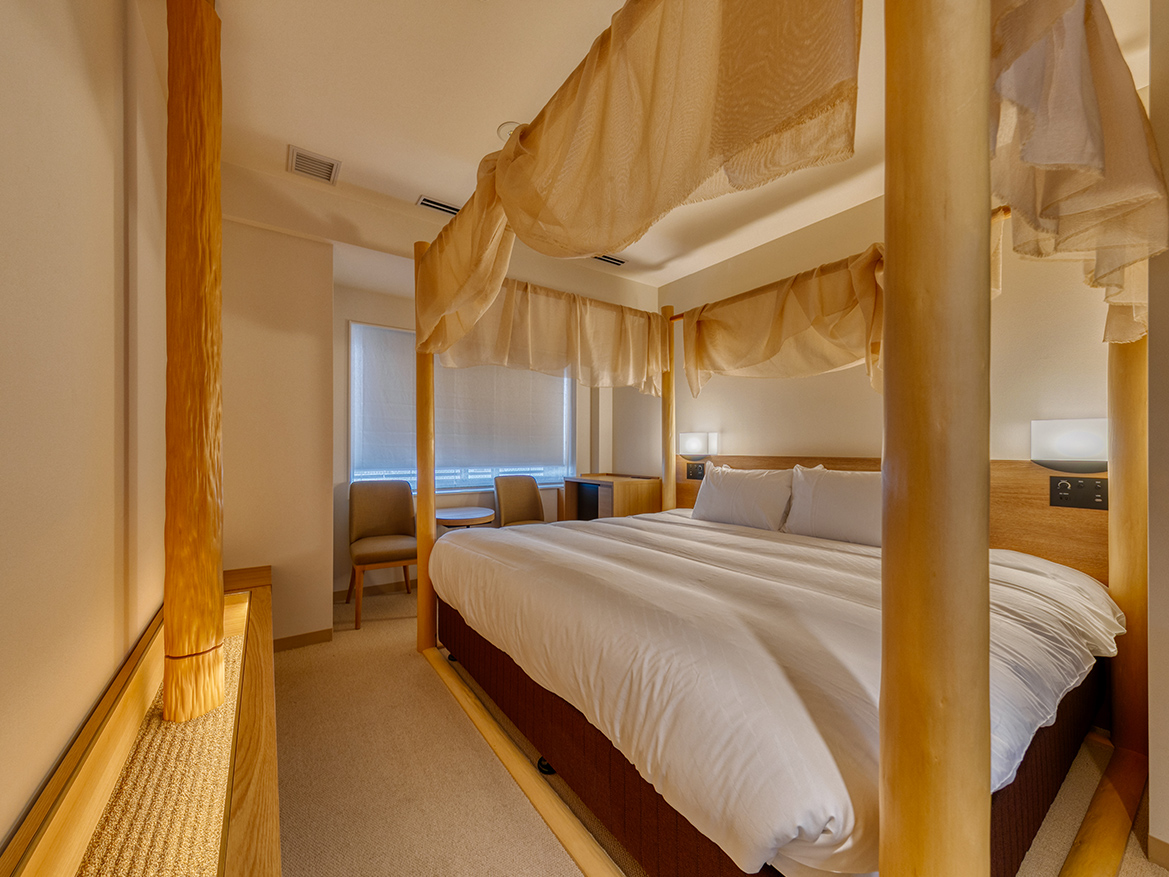 Wood-Kitayama Cedar Room-